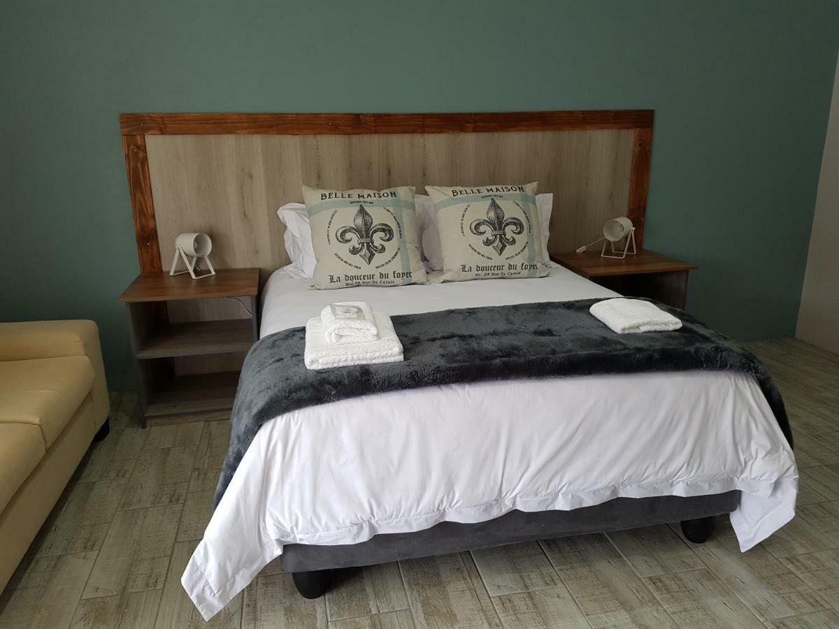 סוולנדאם Azaria Guesthouse מראה חיצוני תמונה